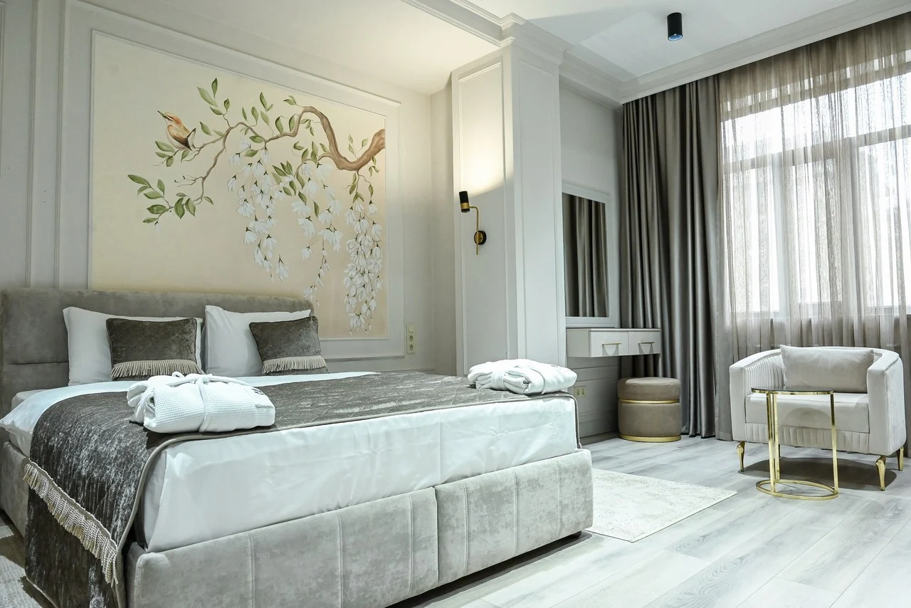 Де-Люкс Неоклассика — фото номера Dastan Grand Hotel